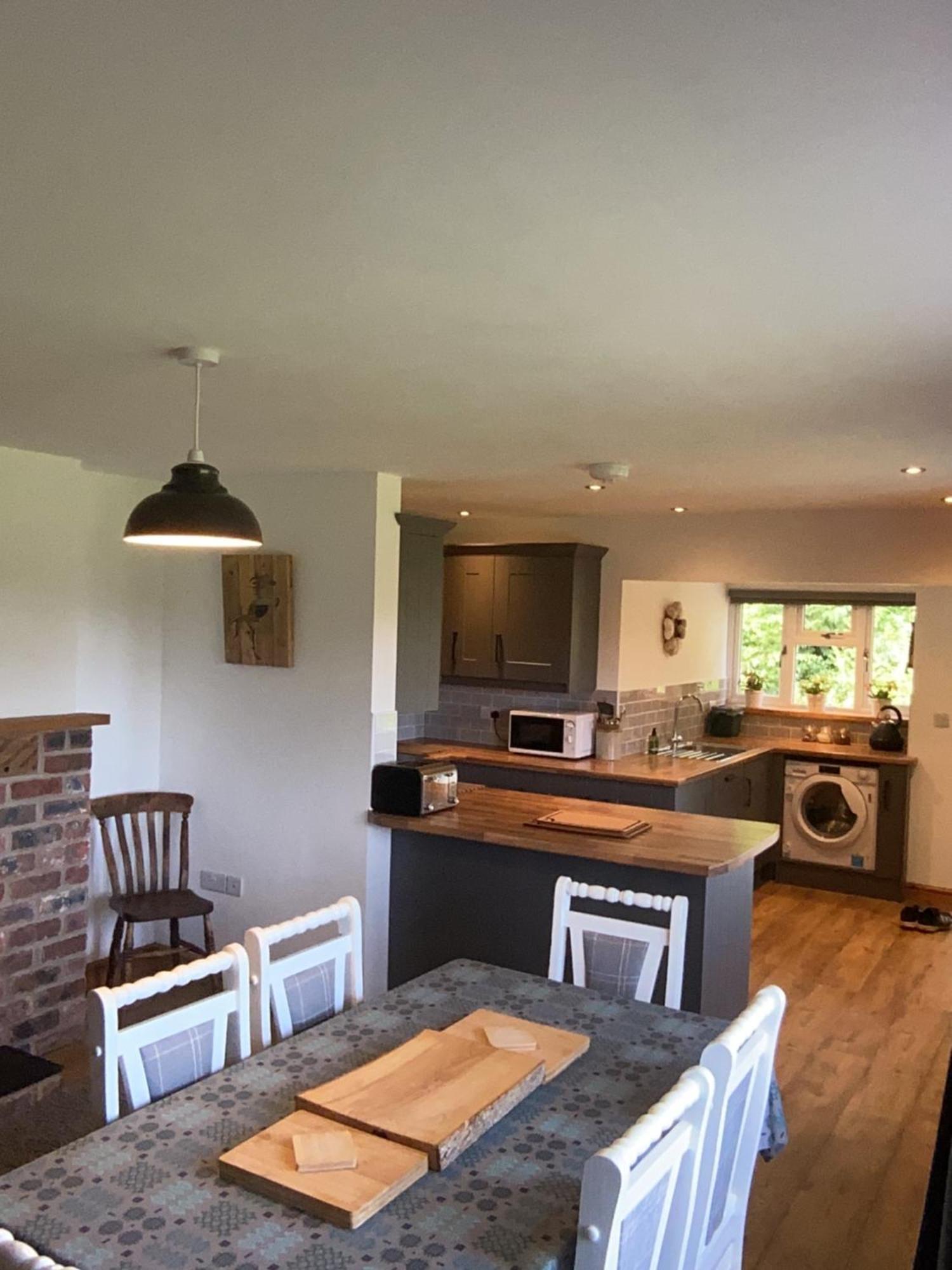 3 Bedroom Bungalow In Llanrhaeadr Ym Oswestry Ngoại thất bức ảnh